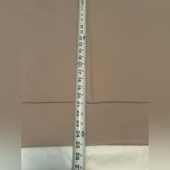 SPANX Sweatshirt Tan Perfect Length 3/4 Dolman Sleeve Top Womens Size S Neutral - Picture 5 of 10